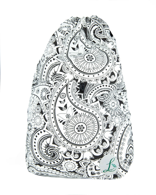 Yanic White Paisley